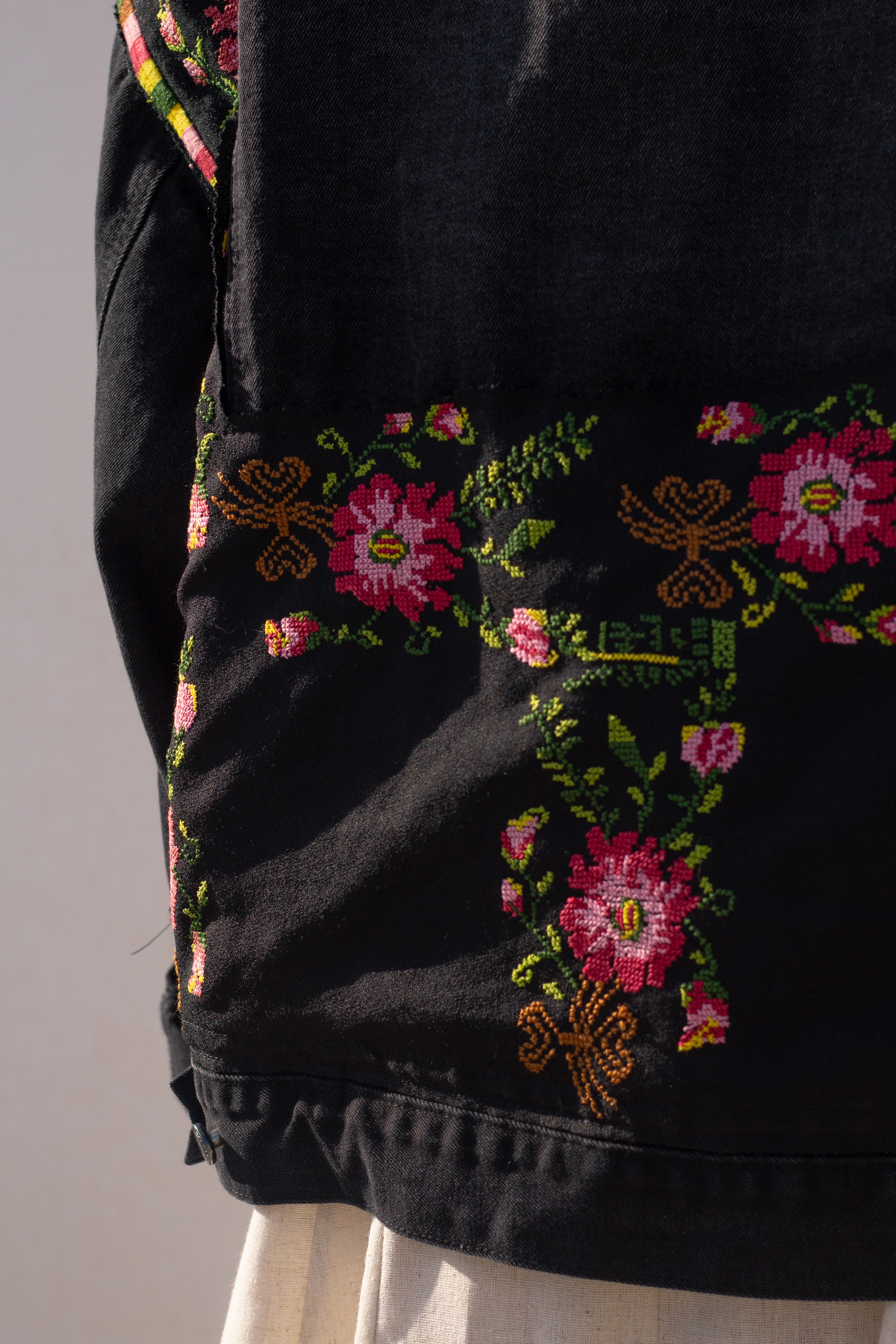 Tatreez jacket no. 6 - Image 3